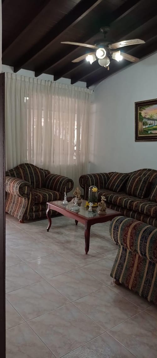 Casa de 3 alcobas en venta en El Poblado, Girón, 122 m² · foto 10 de 10