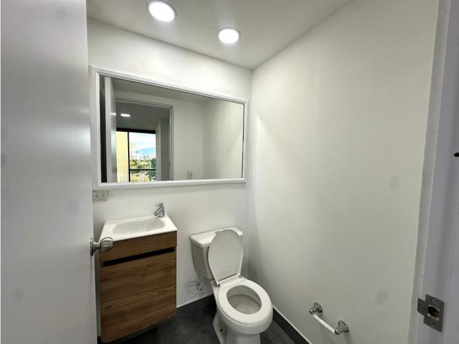Oficina en venta en Urbanizacion Crucero Del Sur, Medellín, 40 m² · foto 5 de 7
