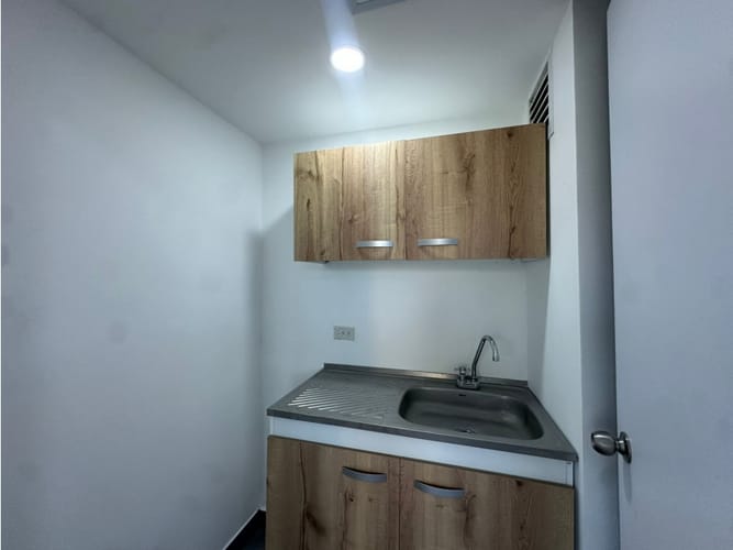 Oficina en venta en Urbanizacion Crucero Del Sur, Medellín, 40 m² · foto 7 de 7