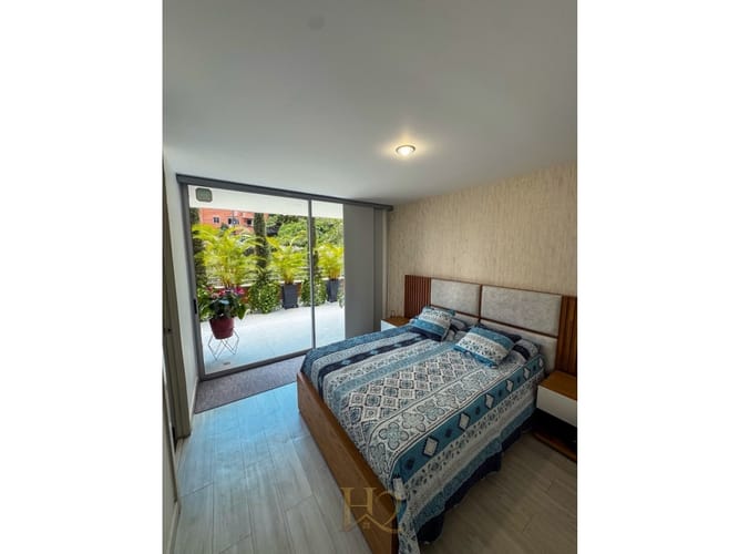 Apartamento de 4 alcobas en venta en El Poblado, Medellín, 250 m² · foto 3 de 18