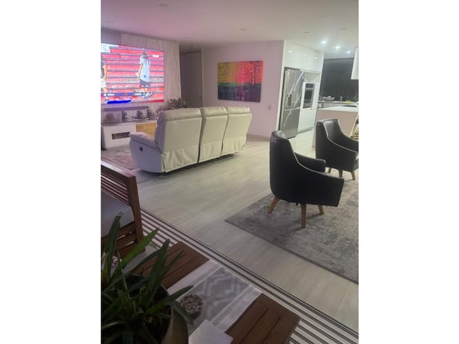 Apartamento de 4 alcobas en venta en El Poblado, Medellín, 250 m² · foto 14 de 18