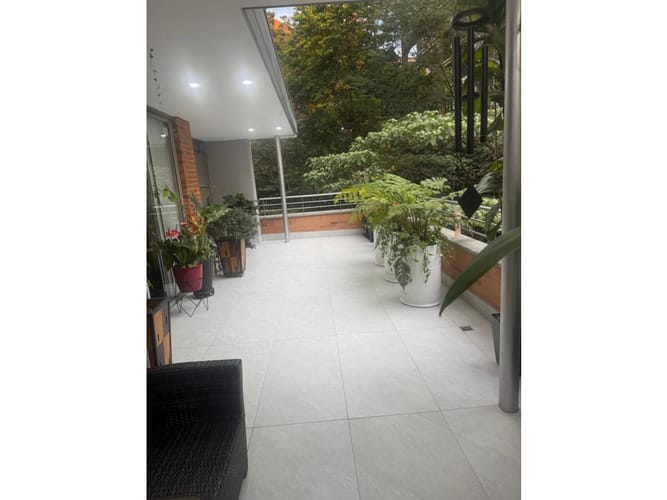 Apartamento de 4 alcobas en venta en El Poblado, Medellín, 250 m² · foto 18 de 18
