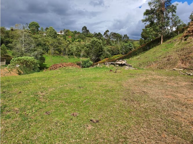 Lote en venta en Samaria, El Carmen de Viboral, 3720 m² · foto 3 de 10