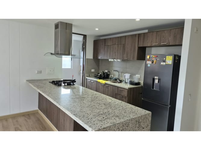 Apartamento de 3 alcobas en venta en La Felicidad, Bogotá, 140 m² · foto 3 de 24