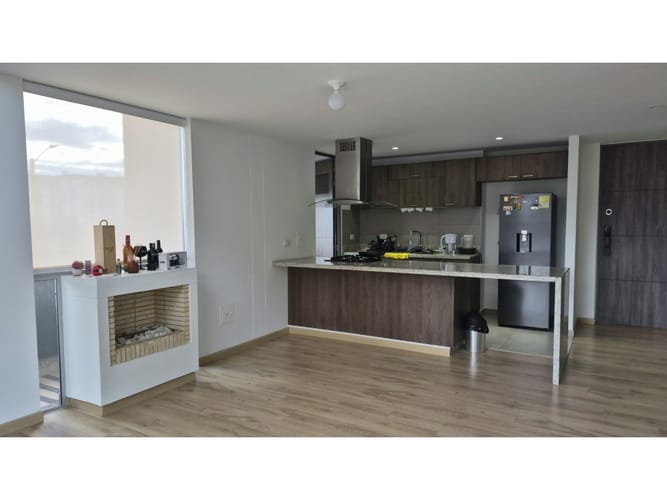 Apartamento de 3 alcobas en venta en La Felicidad, Bogotá, 140 m² · foto 4 de 24