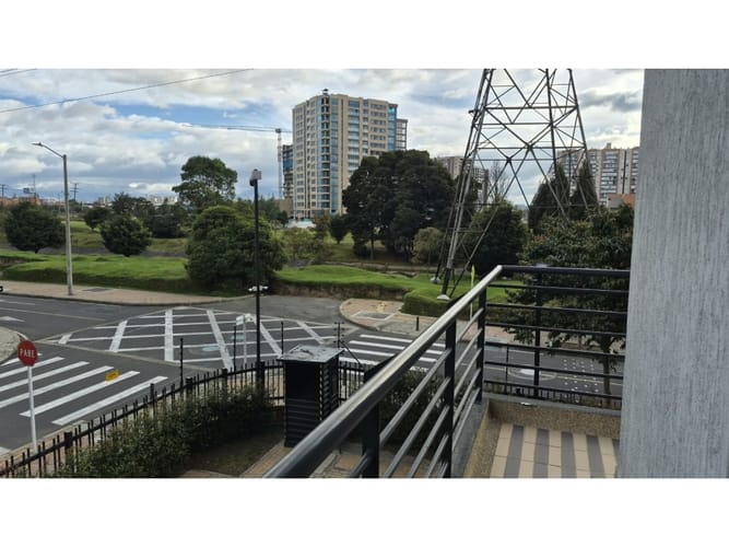 Apartamento de 3 alcobas en venta en La Felicidad, Bogotá, 140 m² · foto 12 de 24