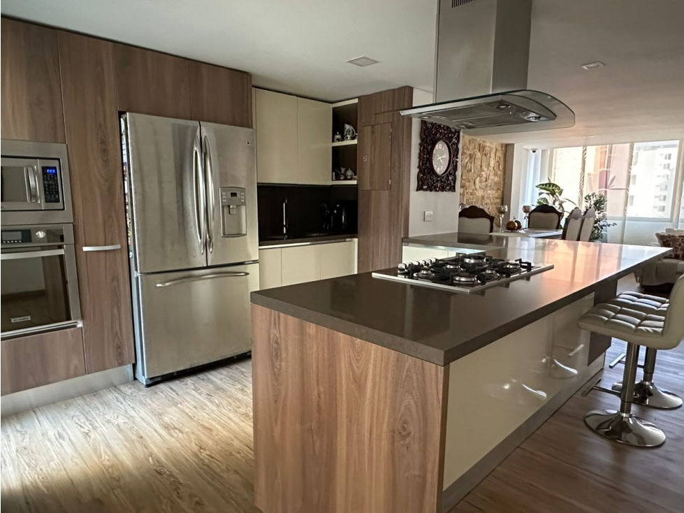 Apartamento en venta en Laureles, Medellín · foto 2 de 24