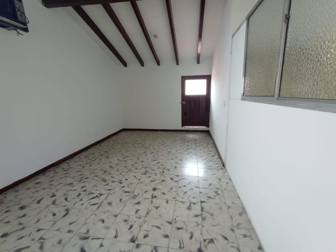 Casa de 7 alcobas en venta en Bretaña, Cali, 290 m² · foto 18 de 24