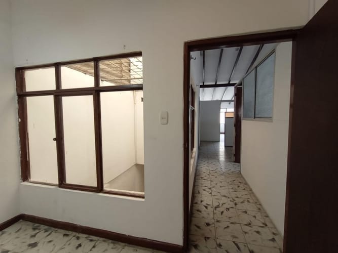 Casa de 7 alcobas en venta en Bretaña, Cali, 290 m² · foto 20 de 24