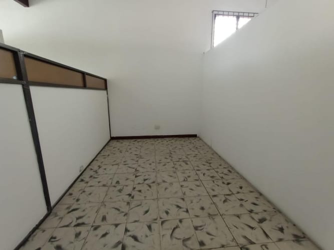 Casa de 7 alcobas en venta en Bretaña, Cali, 290 m² · foto 24 de 24