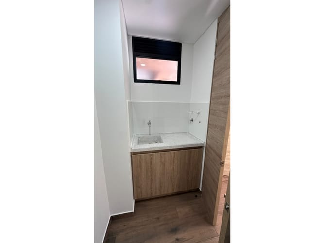 Apartamento de 3 alcobas en venta en Escobero, Envigado, 110 m² · foto 2 de 17