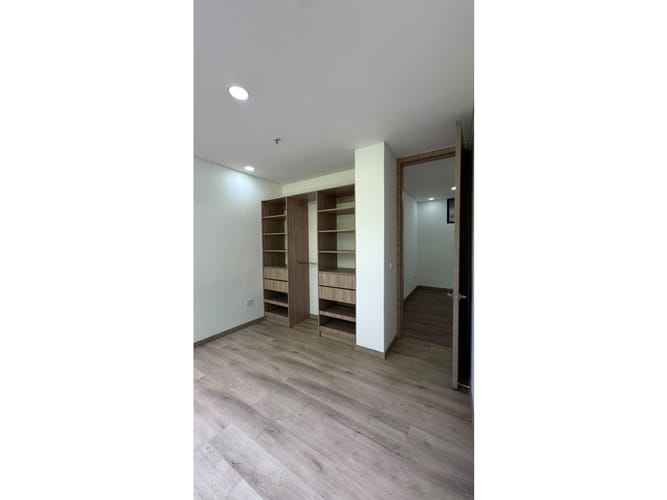 Apartamento de 3 alcobas en venta en Escobero, Envigado, 110 m² · foto 7 de 17