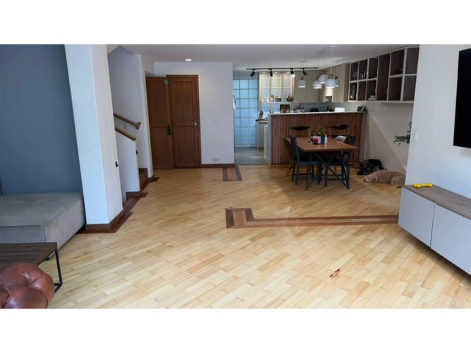 Casa de 3 alcobas en venta en El Castillo, Medellín, 316 m² · foto 3 de 22