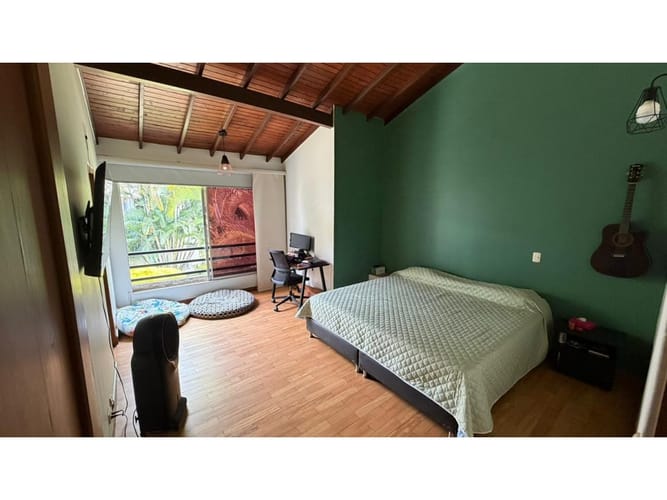 Casa de 3 alcobas en venta en El Castillo, Medellín, 316 m² · foto 20 de 22