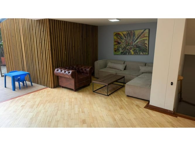 Casa de 3 alcobas en venta en El Castillo, Medellín, 316 m² · foto 21 de 22