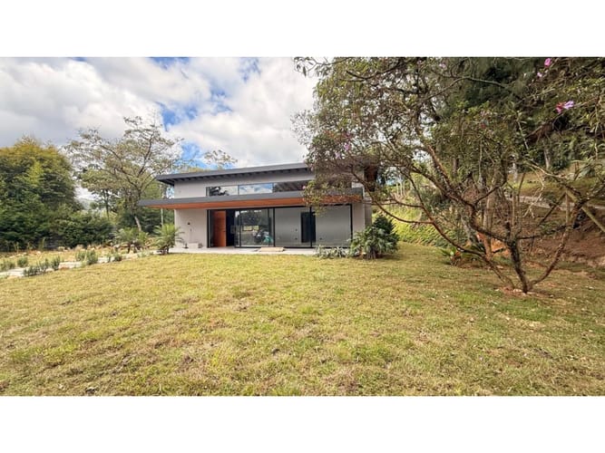 Finca en venta en Guarne, 200 m² · foto 9 de 24