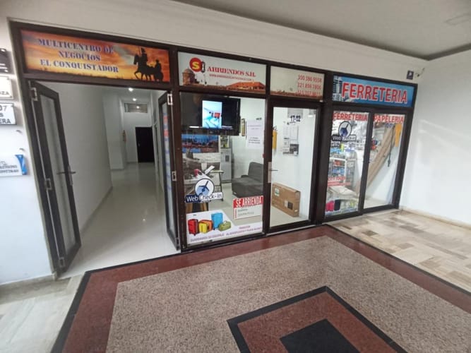 Local en venta en El Laguito, Cartagena, 202 m² · foto 8 de 24