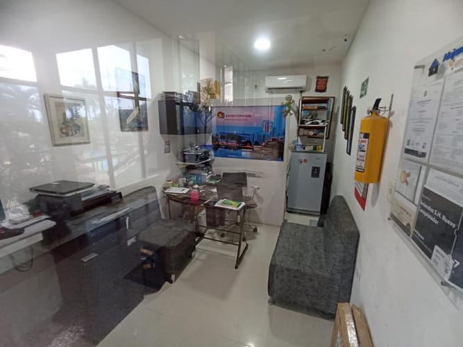 Local en venta en El Laguito, Cartagena, 202 m² · foto 9 de 24