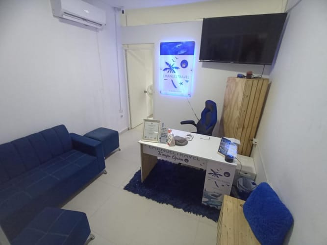 Local en venta en El Laguito, Cartagena, 202 m² · foto 20 de 24