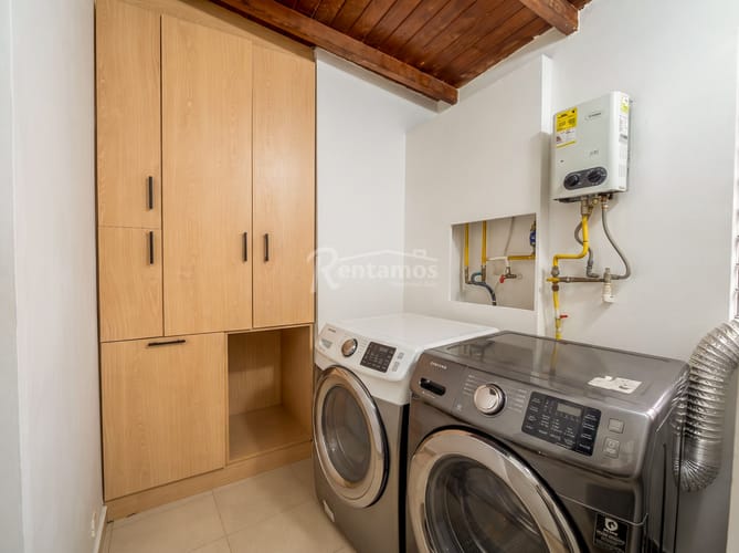 Apartamento de 2 alcobas en venta en El Tesoro, Medellín, 82 m² · foto 4 de 20
