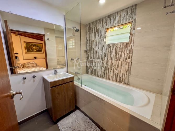 Apartamento de 2 alcobas en venta en El Tesoro, Medellín, 82 m² · foto 10 de 20