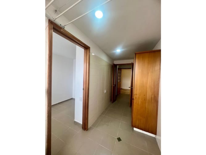Apartamento en venta en El Poblado, Medellín, 226 m² · foto 3 de 24