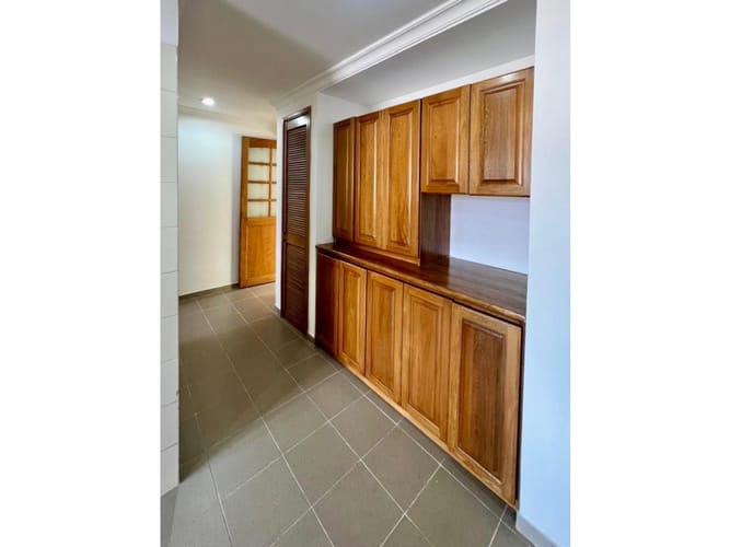Apartamento en venta en El Poblado, Medellín, 226 m² · foto 7 de 24
