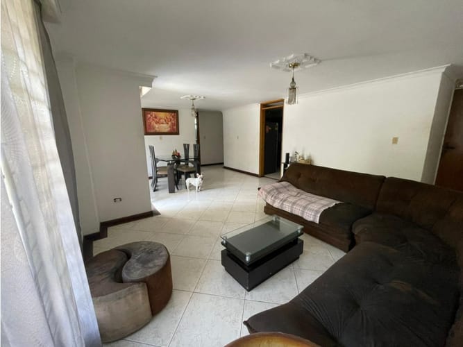 Apartamento de 3 alcobas en venta en Laureles, Medellín, 107 m² · foto 14 de 24