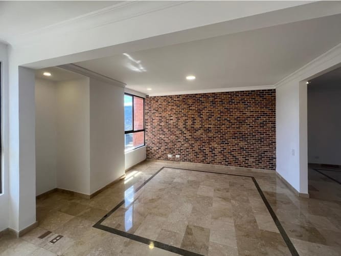 Apartamento en venta en El Poblado, Medellín, 226 m² · foto 13 de 24