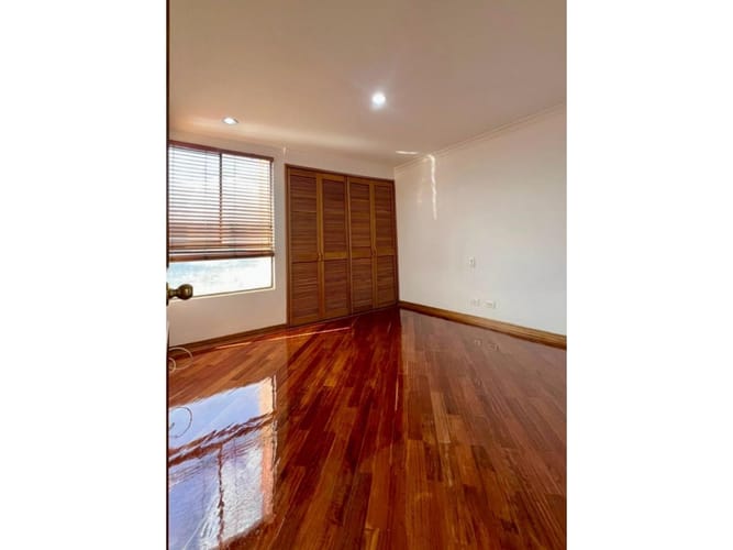 Apartamento en venta en El Poblado, Medellín, 226 m² · foto 18 de 24