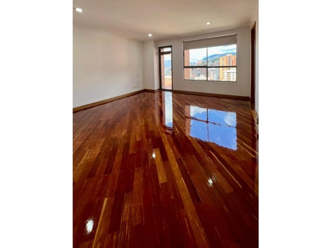 Apartamento en venta en El Poblado, Medellín, 226 m² · foto 20 de 24