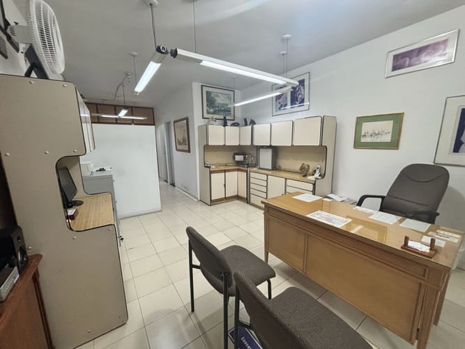 Consultorio en arriendo en La Aguacatala, Medellín, 50 m² · foto 2 de 15