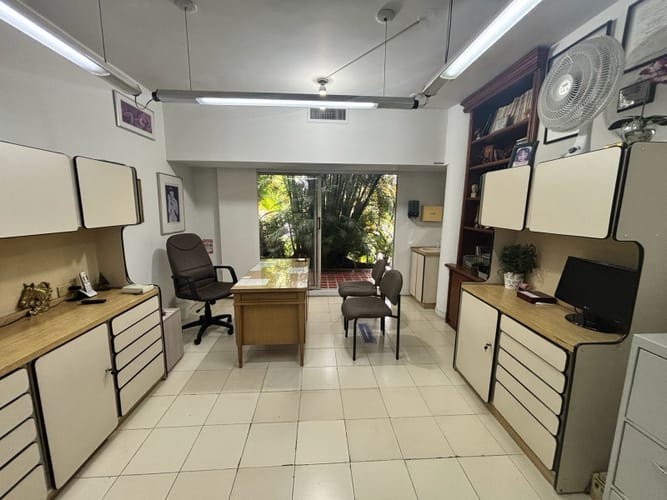 Consultorio en arriendo en La Aguacatala, Medellín, 50 m² · foto 3 de 15