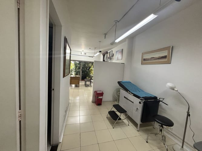Consultorio en arriendo en La Aguacatala, Medellín, 50 m² · foto 9 de 15