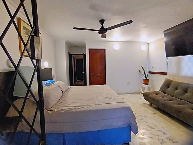 Casa de 5 alcobas en arriendo en Bulevar De La Castellana, Cartagena, 270 m² · foto 19 de 24