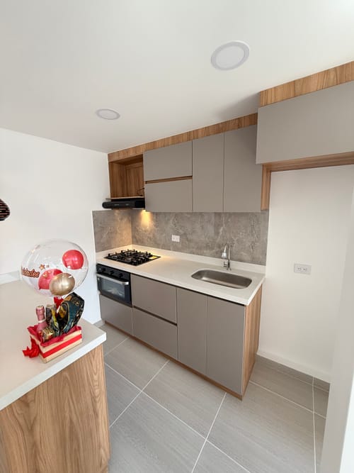 Apartamento de 3 alcobas en arriendo en La Gabriela, Bello, 49 m² · foto 2 de 12