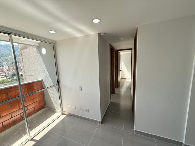 Apartamento de 3 alcobas en arriendo en La Gabriela, Bello, 49 m² · foto 8 de 12
