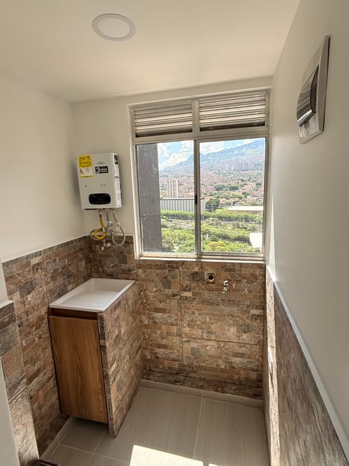 Apartamento de 3 alcobas en arriendo en La Gabriela, Bello, 49 m² · foto 11 de 12