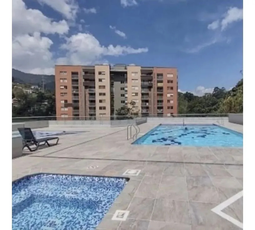 Apartamento en venta en El Salado, Envigado · foto 2 de 19
