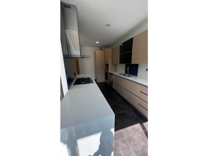 Apartamento de 3 alcobas en venta en El Castillo, Medellín, 245 m² · foto 4 de 17