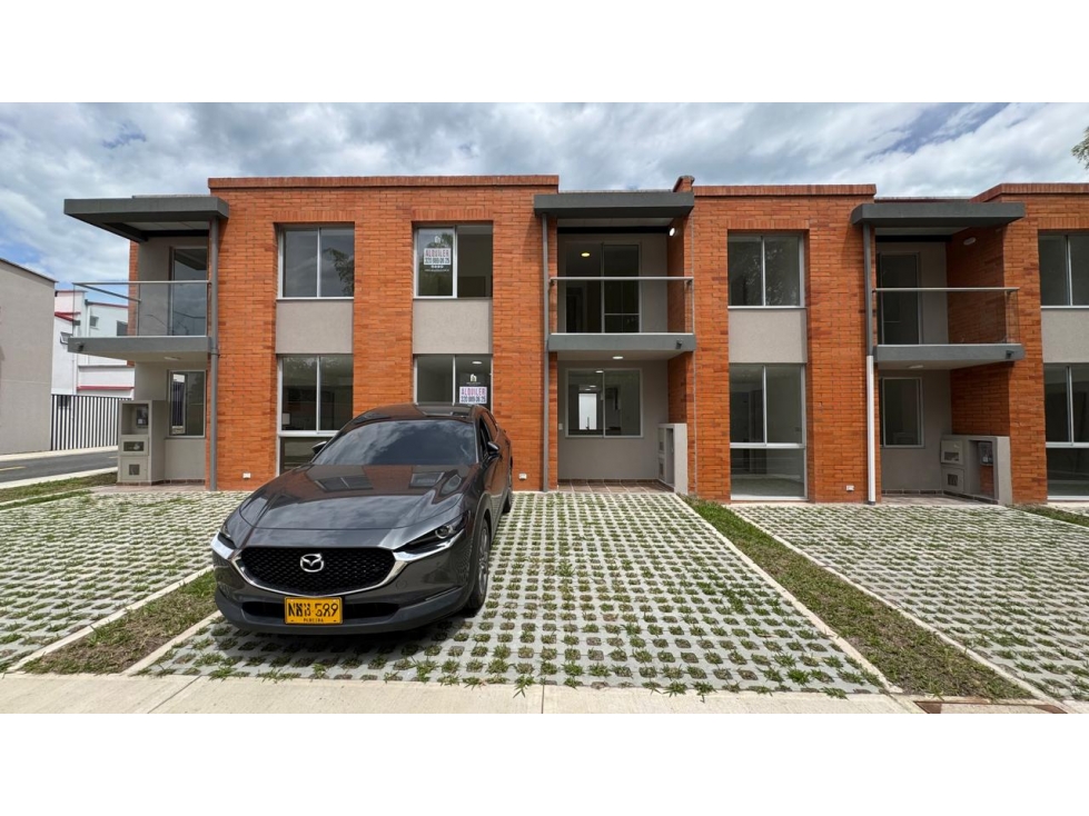 Casa en venta en Galicia, Pereira · foto 2 de 24
