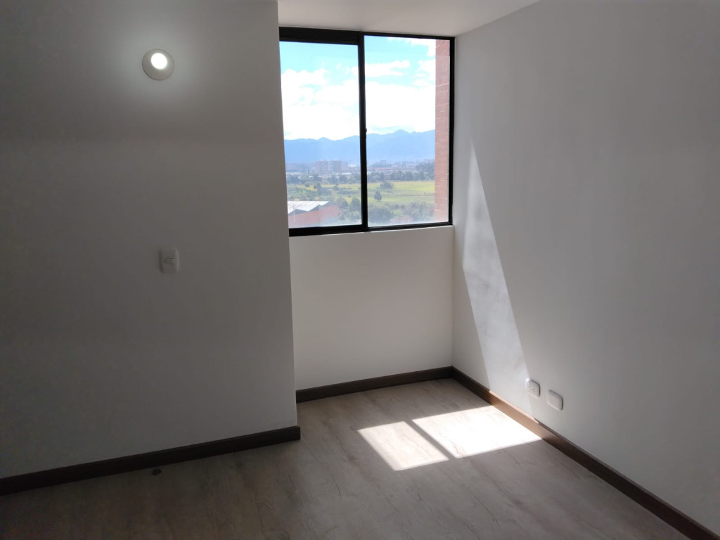 Apartamento en venta en Fontibon, Bogotá · foto 8 de 12