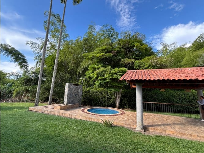 Casa de 5 alcobas en venta en Cerritos, Pereira, 372 m² · foto 4 de 18