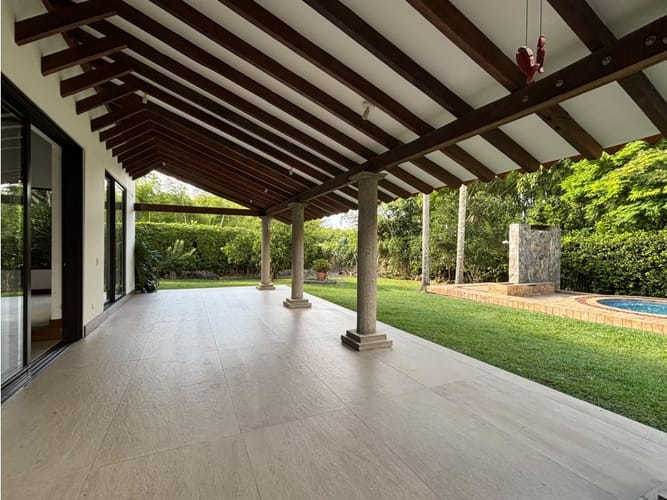 Casa de 5 alcobas en venta en Cerritos, Pereira, 372 m² · foto 6 de 18