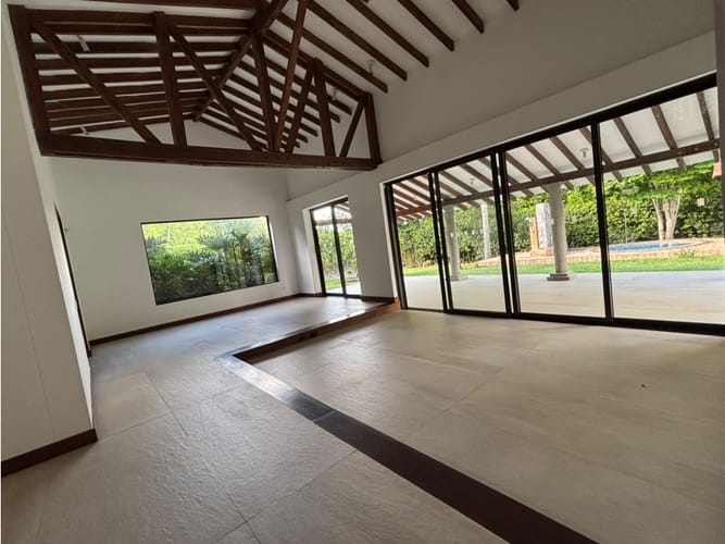 Casa de 5 alcobas en venta en Cerritos, Pereira, 372 m² · foto 7 de 18