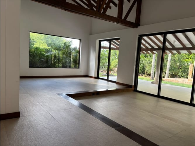 Casa de 5 alcobas en venta en Cerritos, Pereira, 372 m² · foto 8 de 18