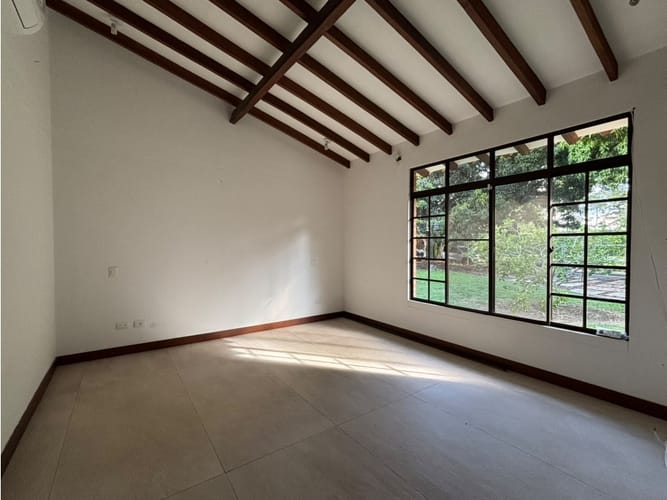 Casa de 5 alcobas en venta en Cerritos, Pereira, 372 m² · foto 12 de 18