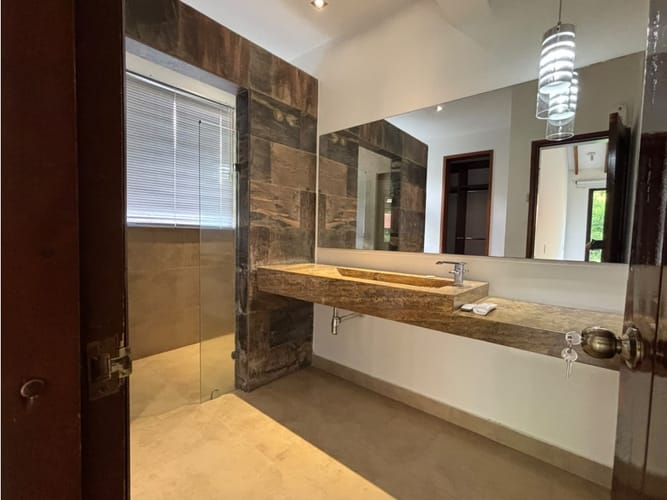 Casa de 5 alcobas en venta en Cerritos, Pereira, 372 m² · foto 16 de 18