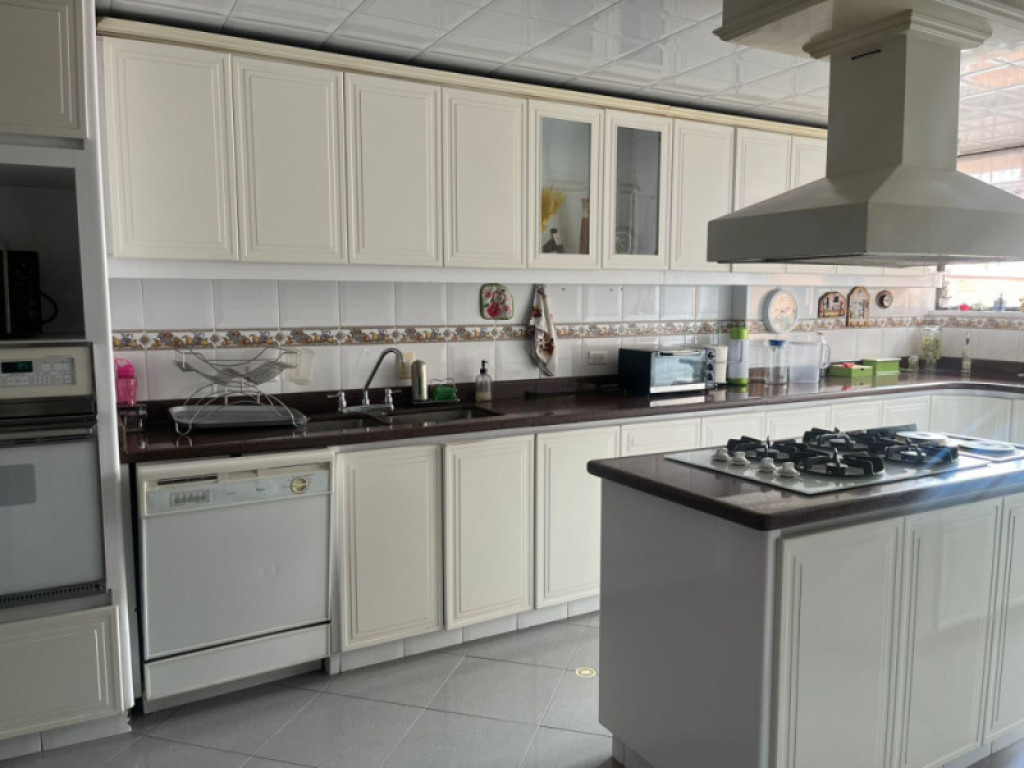 Apartamento en venta en Chicó Navarra, Bogotá · foto 4 de 23