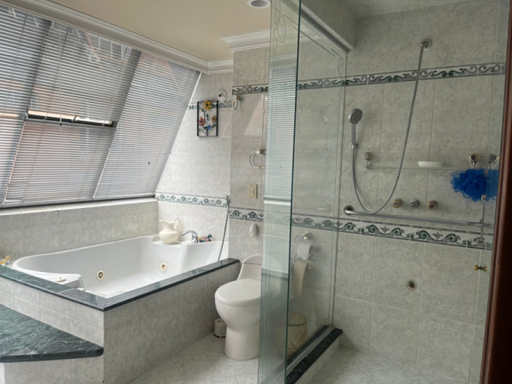 Apartamento en venta en Chicó Navarra, Bogotá · foto 15 de 23